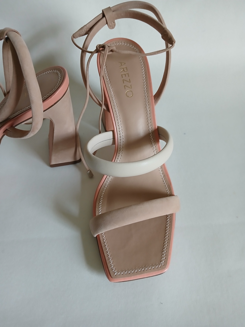 Arezzo Women's Two-Tone Block Heel Open Toe Shoes Sz8M in Nude & Ivory Ankle Tie - Picture 5 of 16